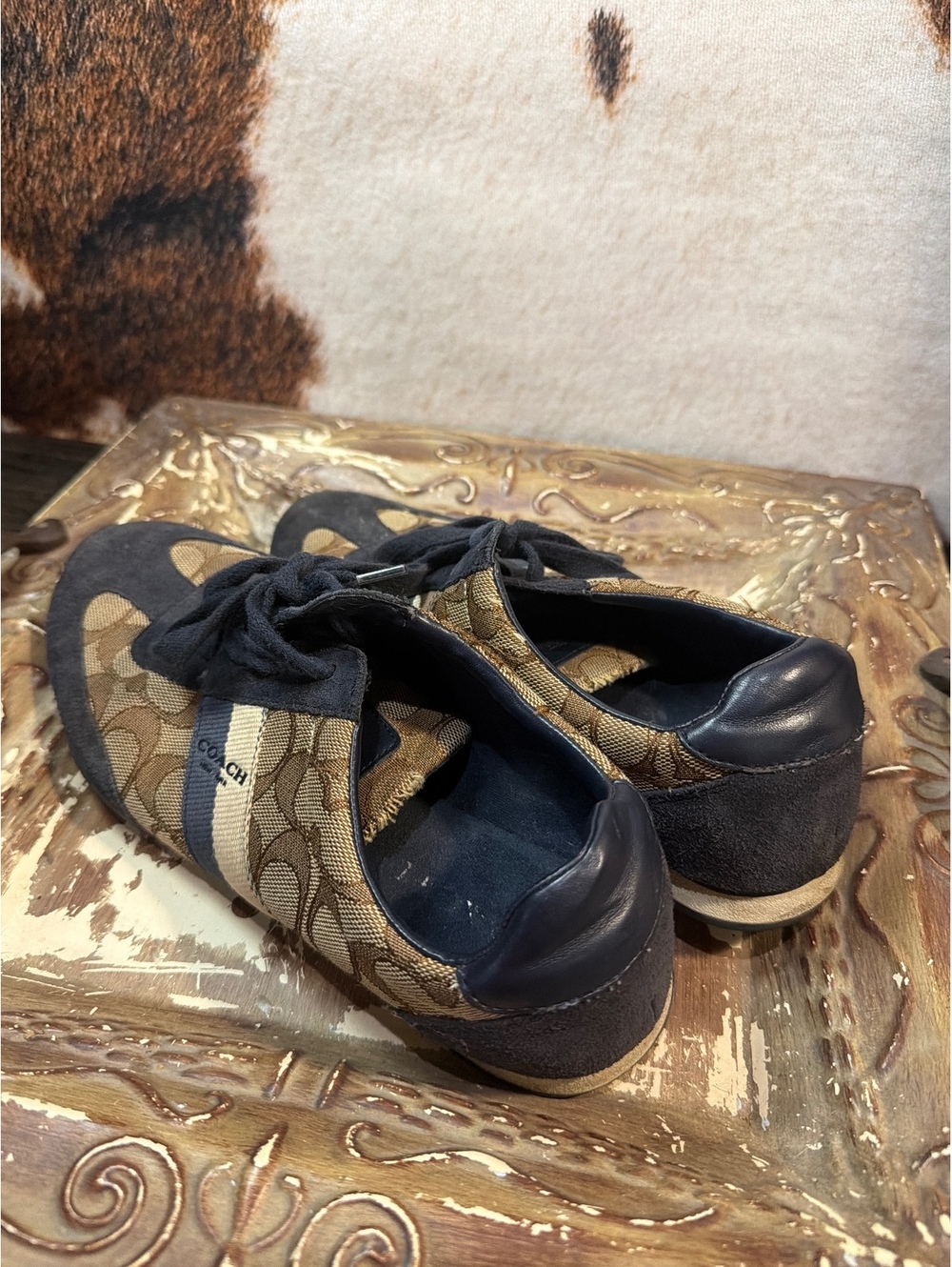 Coach New York Women's Brown and Black Signature Sneakers Size 8